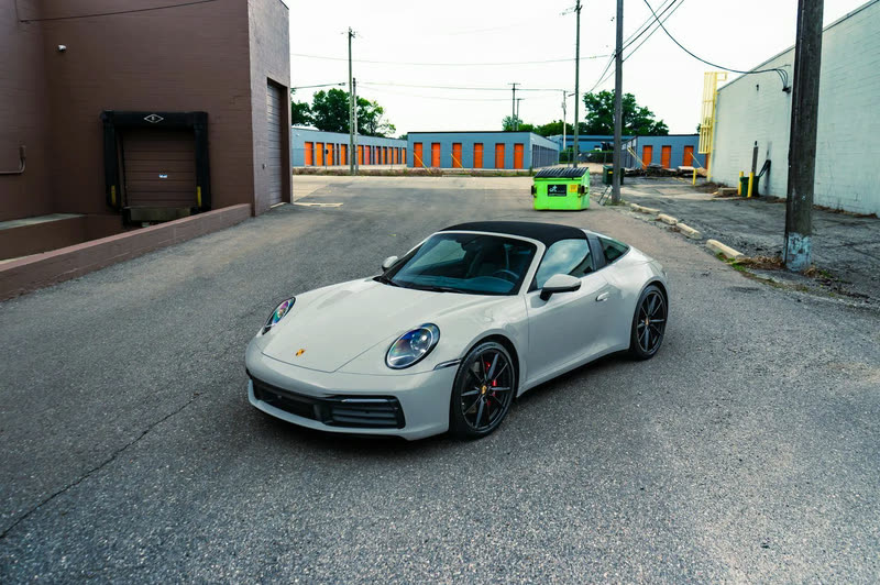 Silver Porsche 911 Targa, front three-quarter view